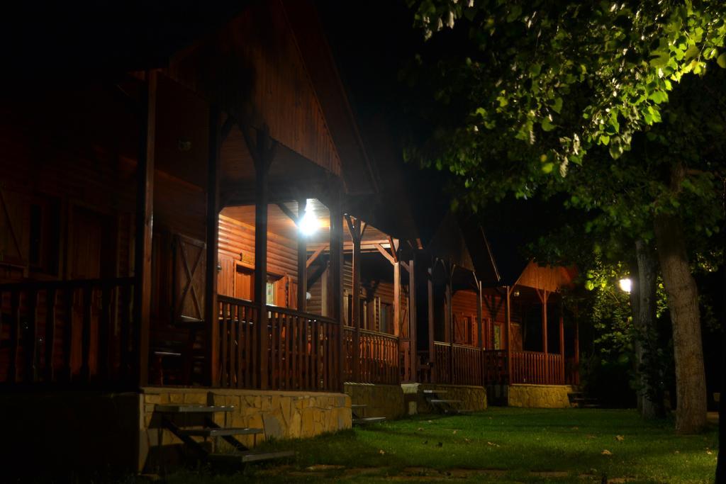 Camping Aneto Benasque Exterior foto